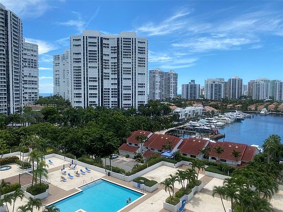2nd image of 3640 Yacht Club Dr APT 1009
