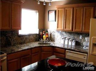 2324 Bolton St, Saint Charles, MO 63301