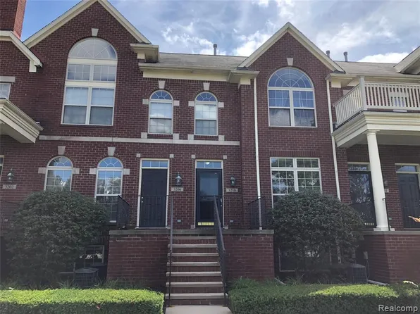 3210 Camden Dr #1, Troy, MI 48084