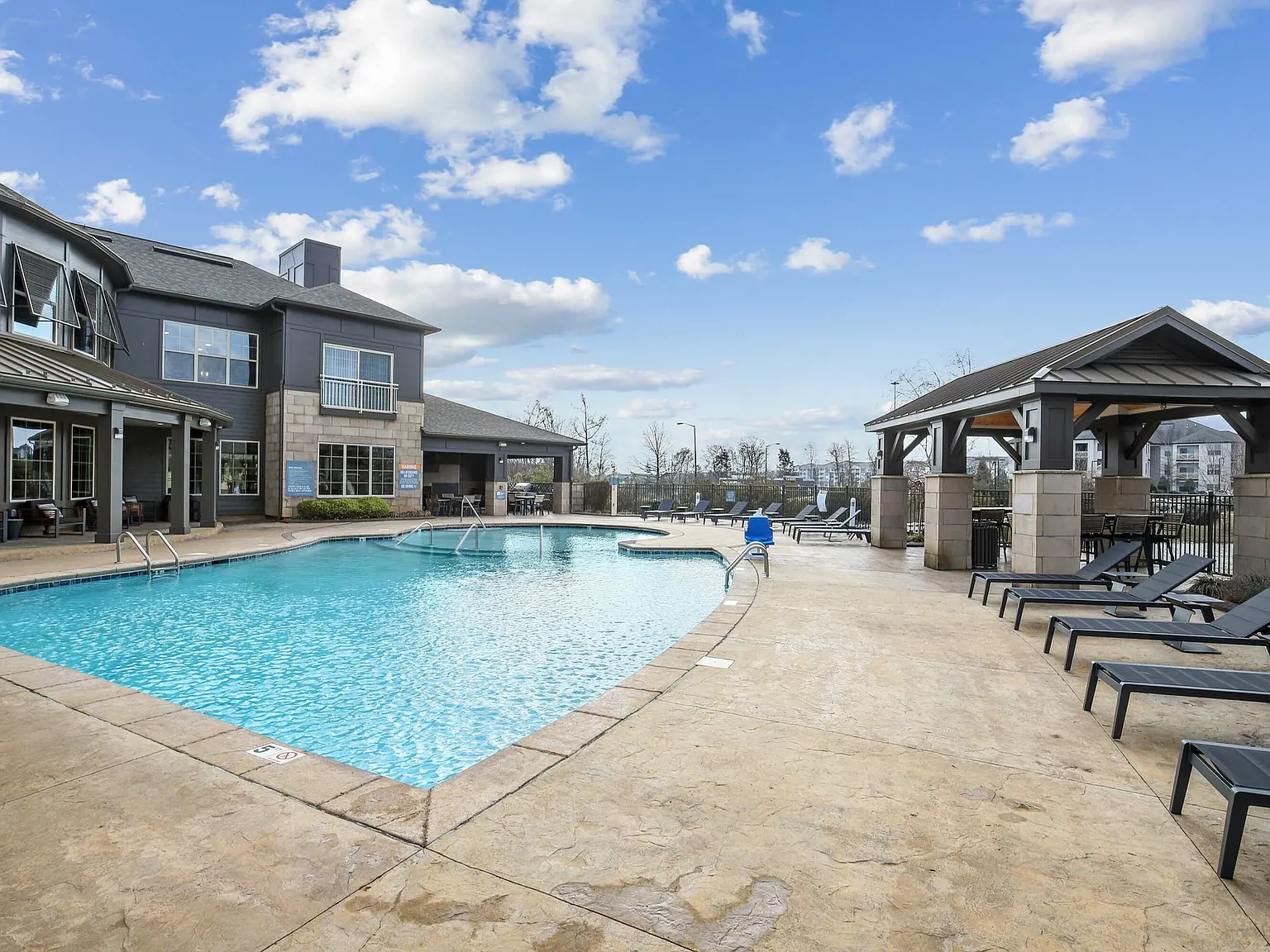 The Maxwell at Highland Creek — Photo 3