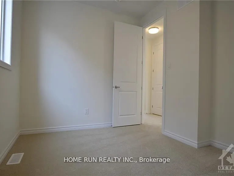 286 Turnbuckle Cres — Photo 17