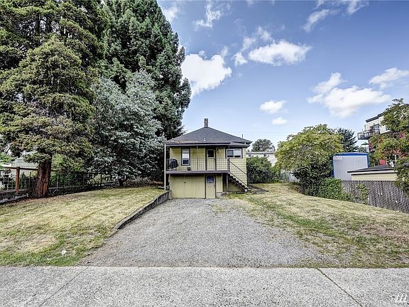 3rd image of 6544B Latona Ave NE