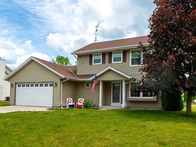 10450 S Katie Dr, Oak Creek, WI, 53154