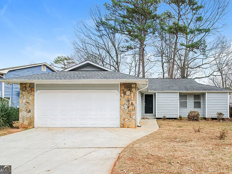 721 Pepperwood Trl — Photo 1