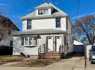 139-32 249th St, Jamaica, NY 11422