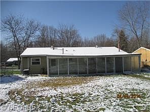 3rd image of 124 Gladys Ct