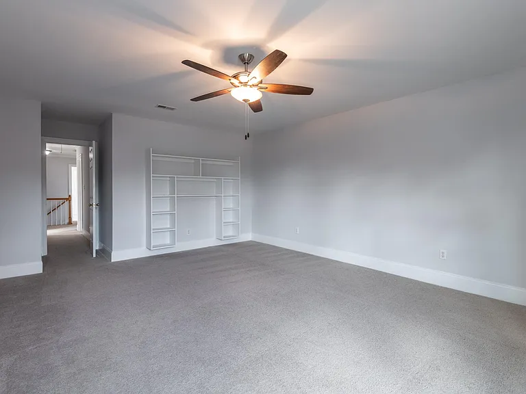 201 Pin Oak Ct — Photo 29