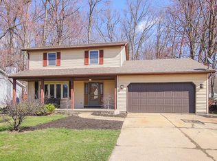 8577 Oakridge Dr, Olmsted Township, OH 44138