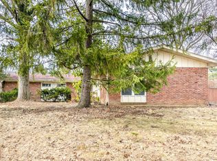 2 Benwood Ln, Saint Louis, MO 63141