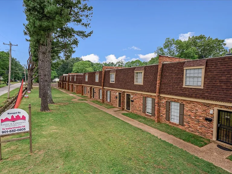 Chambliss Village Townhomes — Photo 32