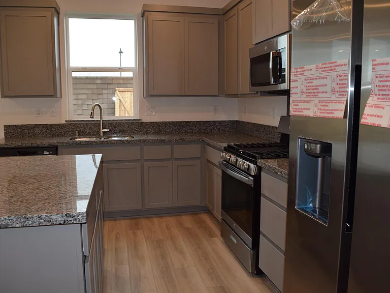 4405 Neptune Cir — Photo 5
