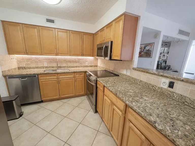 1000 Spanish River Rd #4P — Photo 5