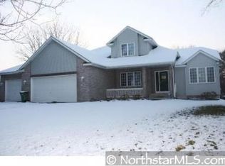 12208 Thrush St NW, Coon Rapids, MN 55448