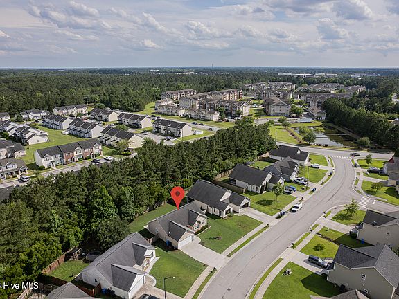 5th image of 2004 W T Whitehead Drive