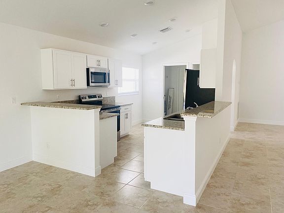 4th image of 9724 Apollo Ave