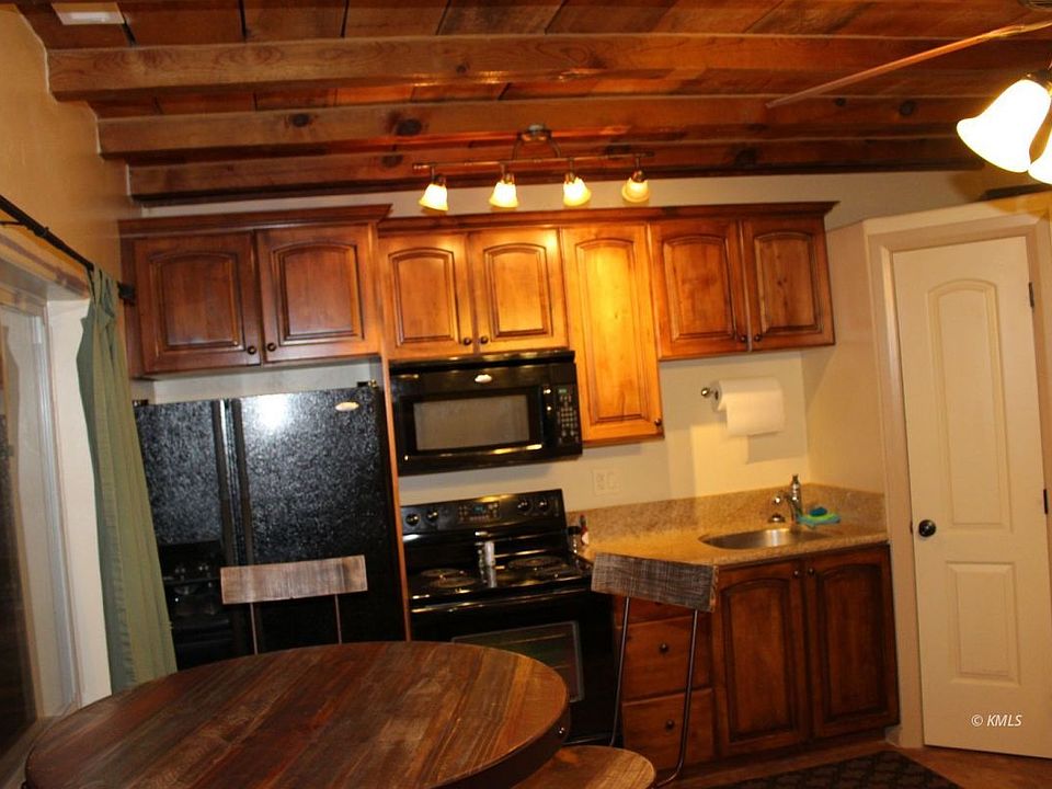 2nd image of 143 E 100 S Suite 5