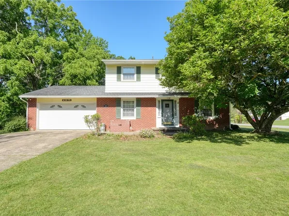 63075 Ridgewood Dr, Cambridge, OH 43725
