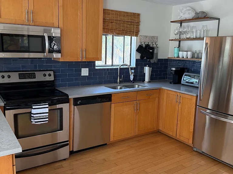 51 84th Ave — Photo 27