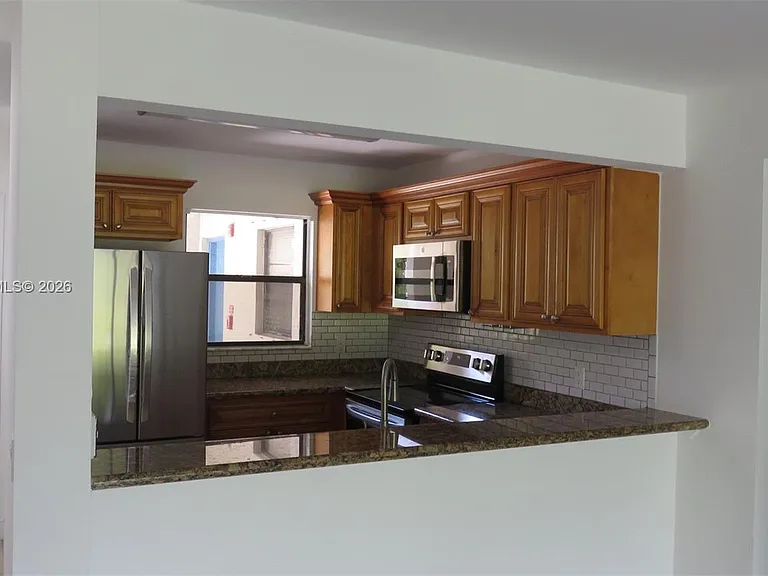 1661 Balfour Point Dr #B — Photo 7