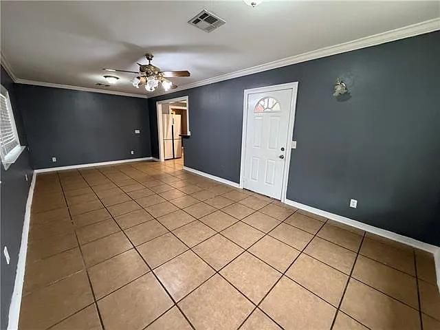 7532 Patricia St — Photo 3