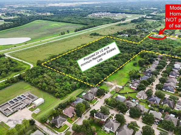 1820 Hillhouse Rd, Pearland, TX 77584