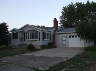 6755 S State Road 9, Wolcottville, IN 46795