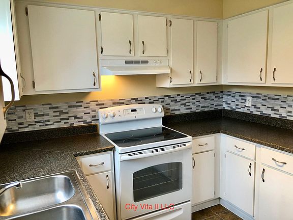 3rd image of 30 Linwood Ave