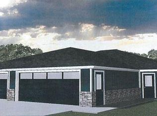 904 Funk Ave, Lakefield, MN 56150