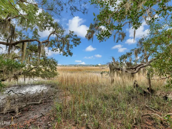 53 Tuscarora Ave, Beaufort, SC 29907