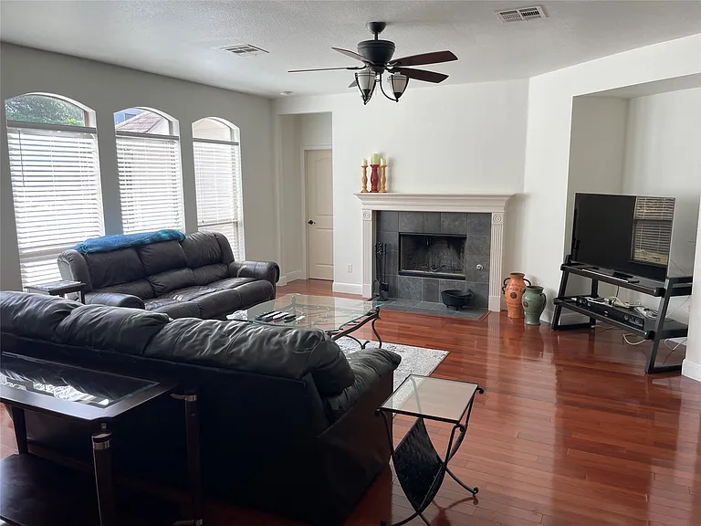 7609 Covered Bridge Dr — Photo 6