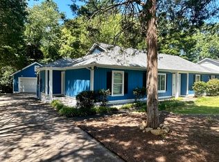 7120 Providence Ln, Charlotte, NC 28226