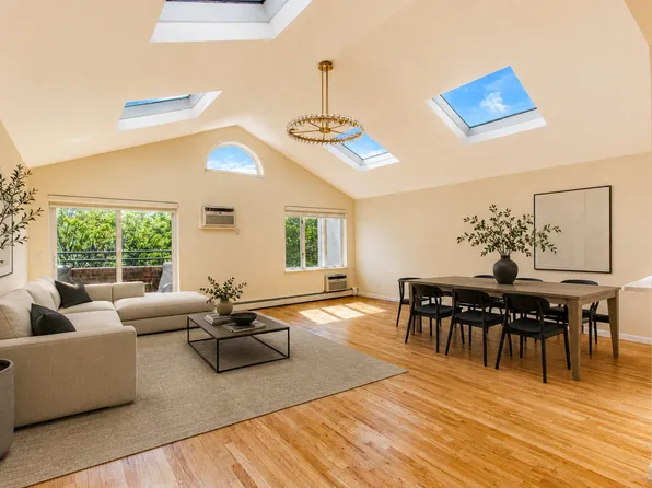 468 Ocean Parkway image 1 of 22