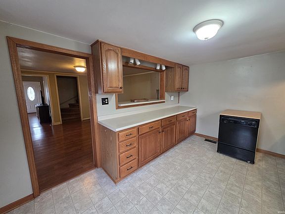 4th image of 538 Wood St