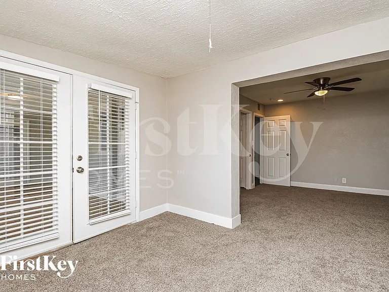 7427 E McKinley St — Photo 15