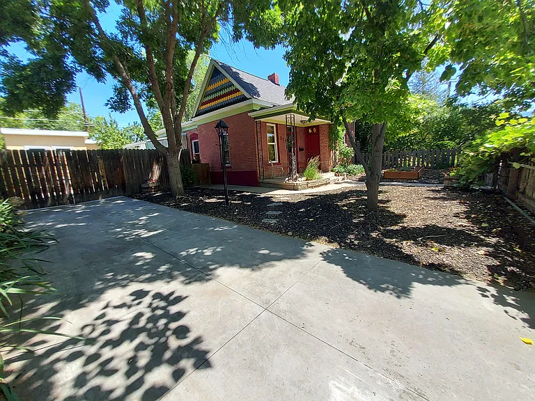 377 E Coatsville Ave — Photo 39