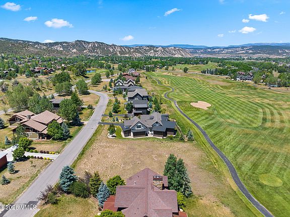 3rd image of 111 Thresher Ct