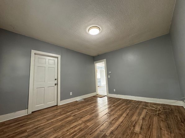 56 White St #1A