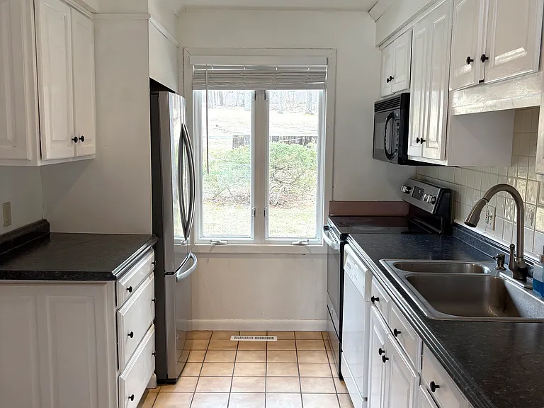 5 Winston Ct — Photo 7