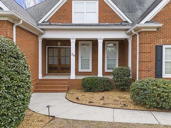 3rd image of 39 Fieldstone Dr NE