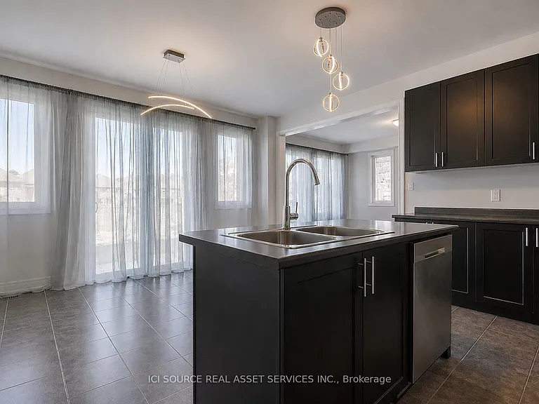 739 Clifford Perry Pl — Photo 13