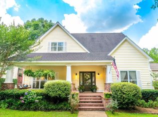 7 Stoneridge S, Hattiesburg, MS 39402