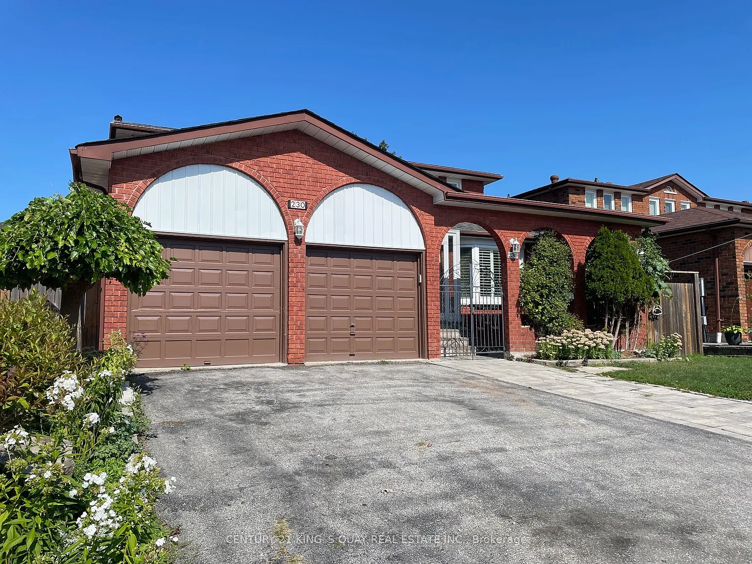 6 bed, $3,800 — Photo 1