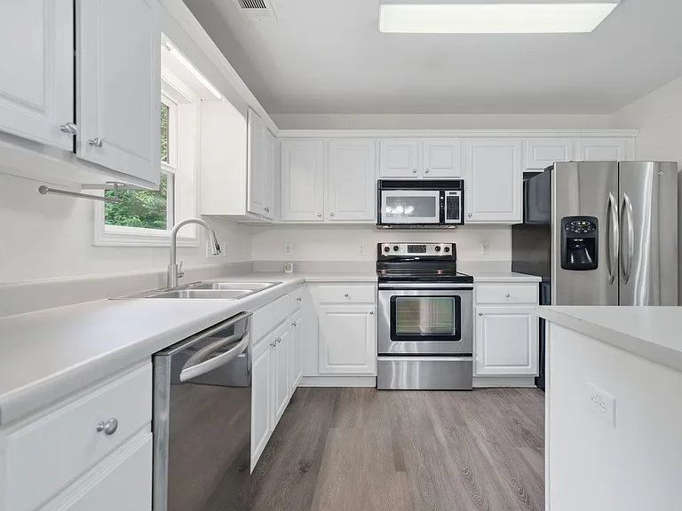 166 Cove Hl — Photo 13