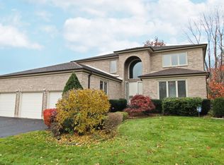 70 Crestview Dr, Deerfield, IL
