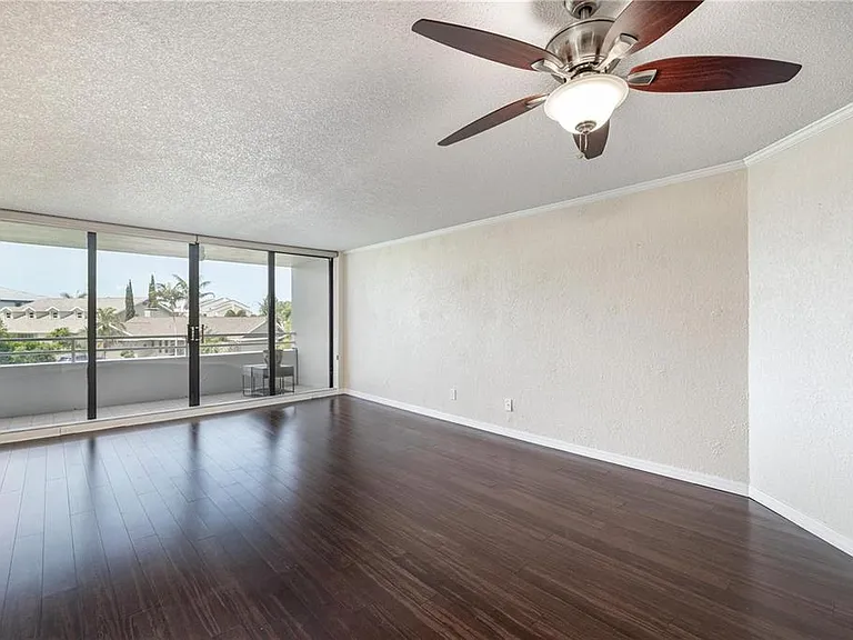 5950 Pelican Bay Plz S #204 — Photo 11