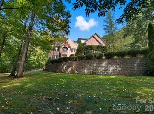 1300 Longleaf Ct, Matthews, NC 28104