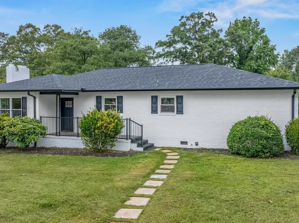 111 Tanglewood Dr, Greenville, SC 29611