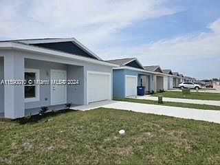 2nd image of 1514 Las Villas Blvd