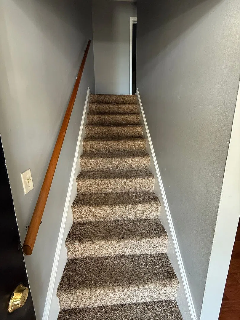 906 Verdant Drive — Photo 2