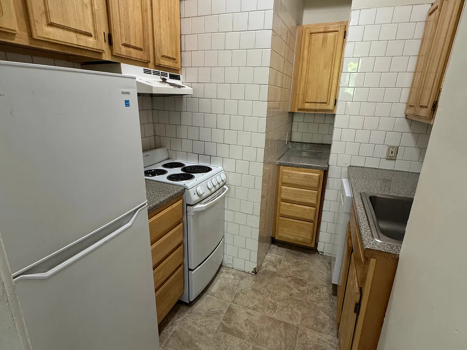 2 bed, 650 sqft, $2,600 — Photo 4
